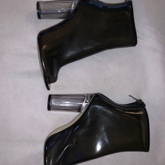 🎈🎊🔥HOST PICK🎉🚨🎈Pre Loved clear plastic ankle boots clear heel🔥 - Picture 7 of 16